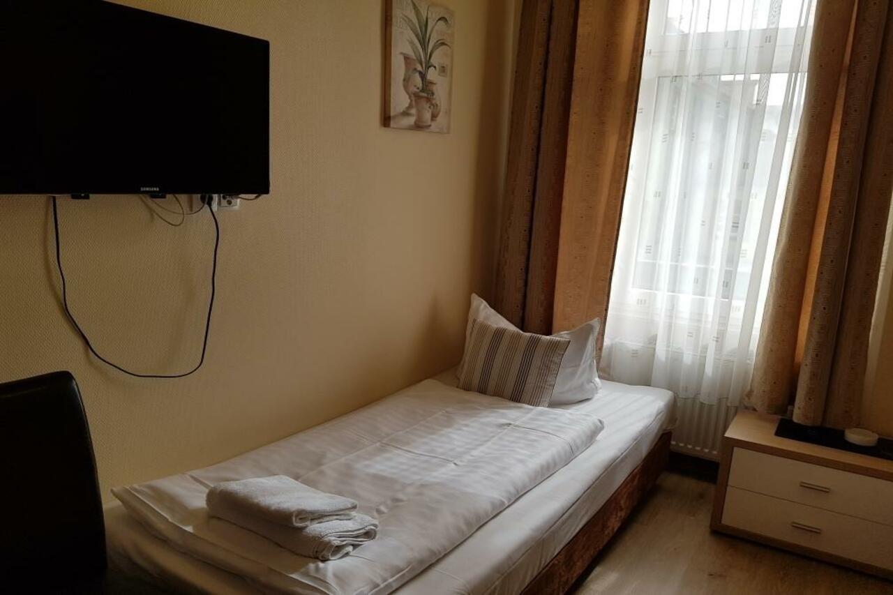 Hotel Garni Djaran Offenbach am Main Kültér fotó