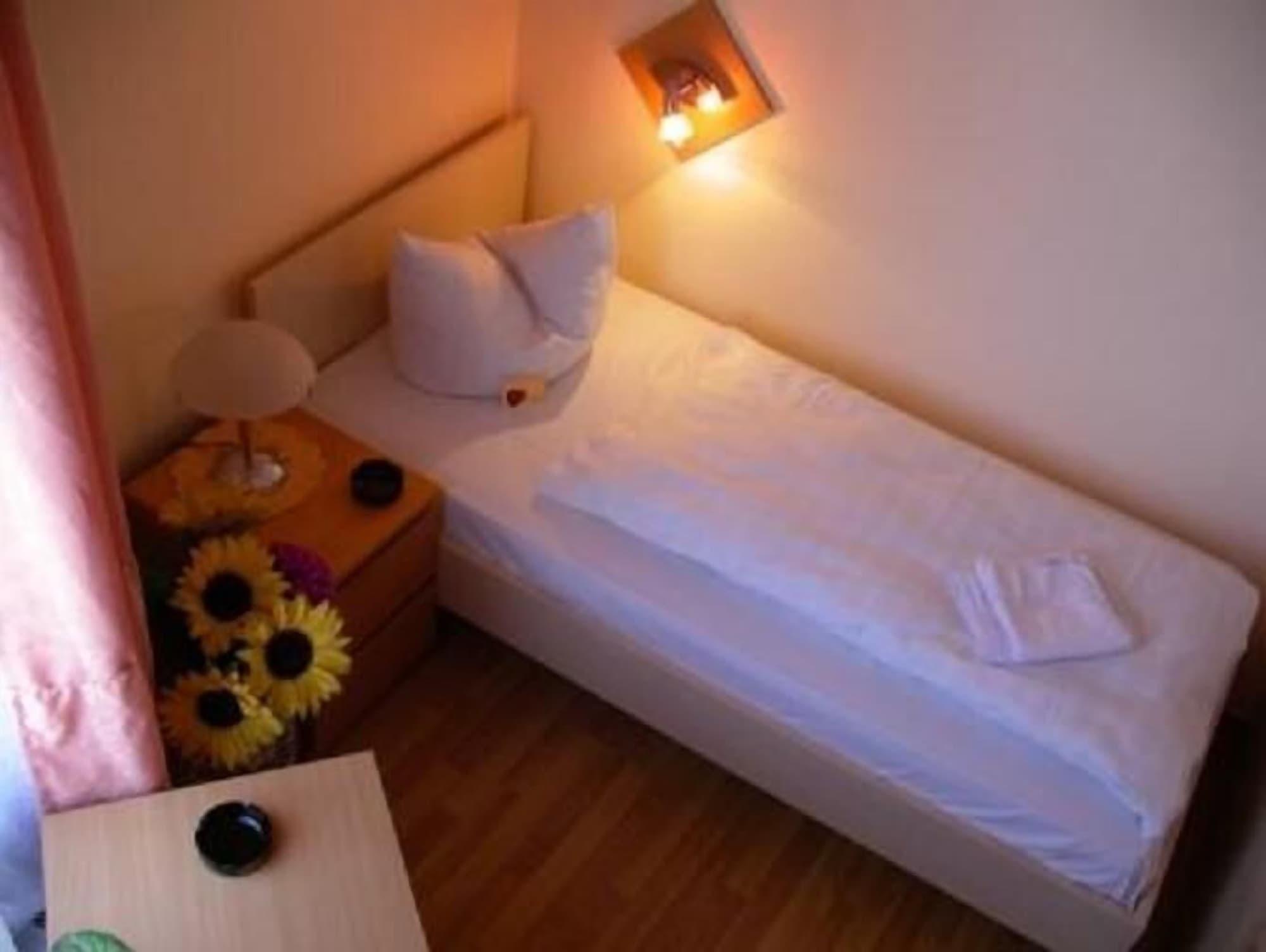 Hotel Garni Djaran Offenbach am Main Kültér fotó